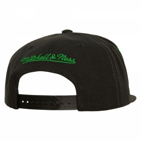 Czapka z daszkiem Mitchell & Ness Varsity Bust Snapback Boston Celtics HHSS6461-BCEYYPPPBLCK OSFM