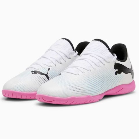 Buty piłkarskie Puma Future 7 Play IT Jr 107739-01 28